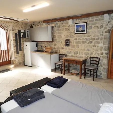 Zupan B Krk * קרק